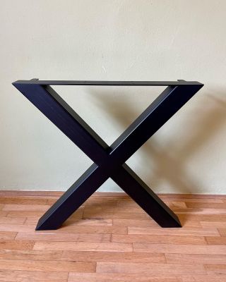 V detailu je krása. Každý nábytek je tvořen s citem pro detail a kvalitu. Nyní Vám nabízíme i samostatné podnože jídelních...